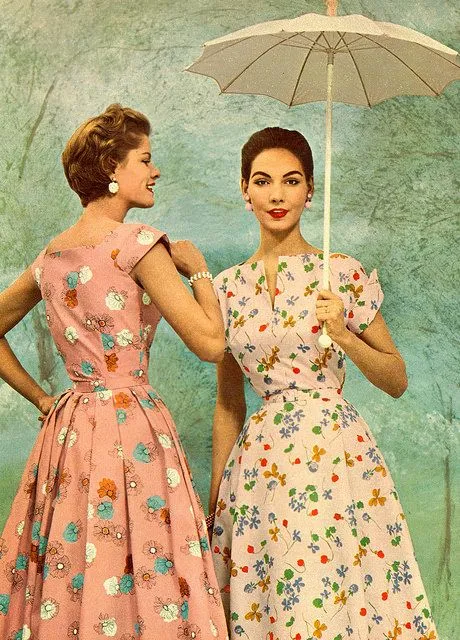 Red Lips and Red Flags: What America's Pin-Up Obsession Actually Says About Us Right Now